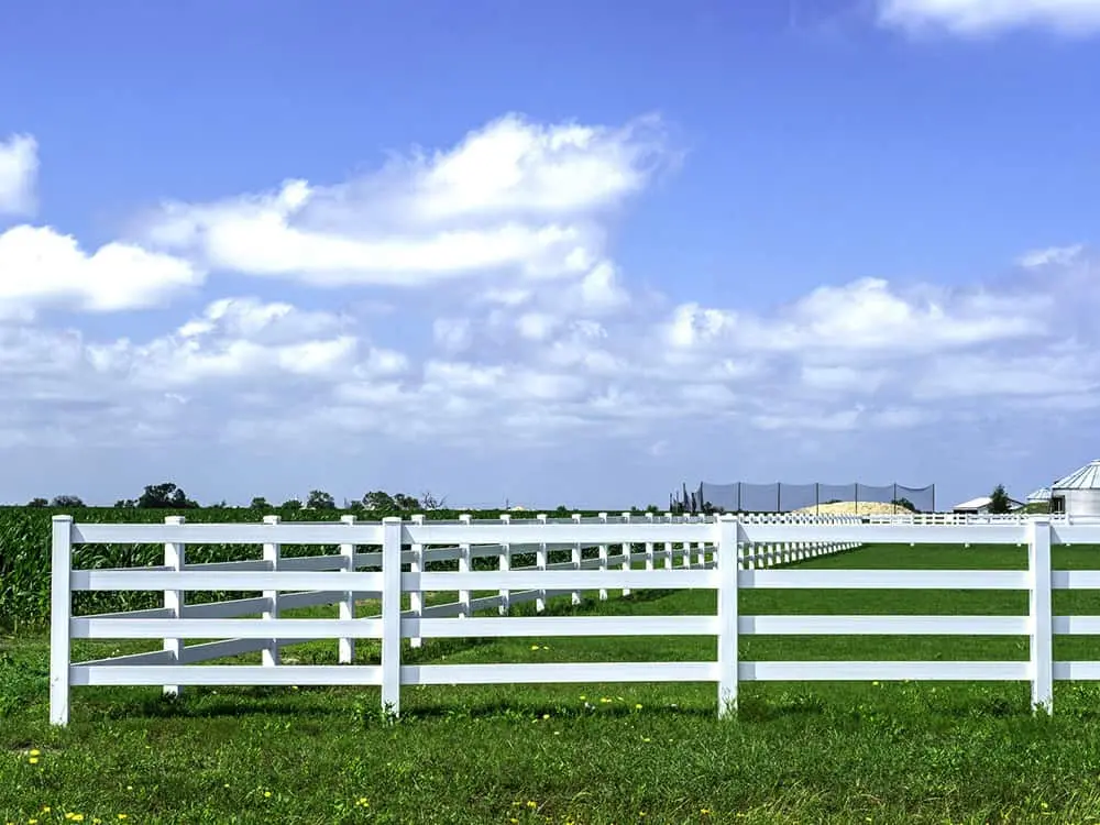 Utah Fencing agricultural fence - Ranch Rail 3