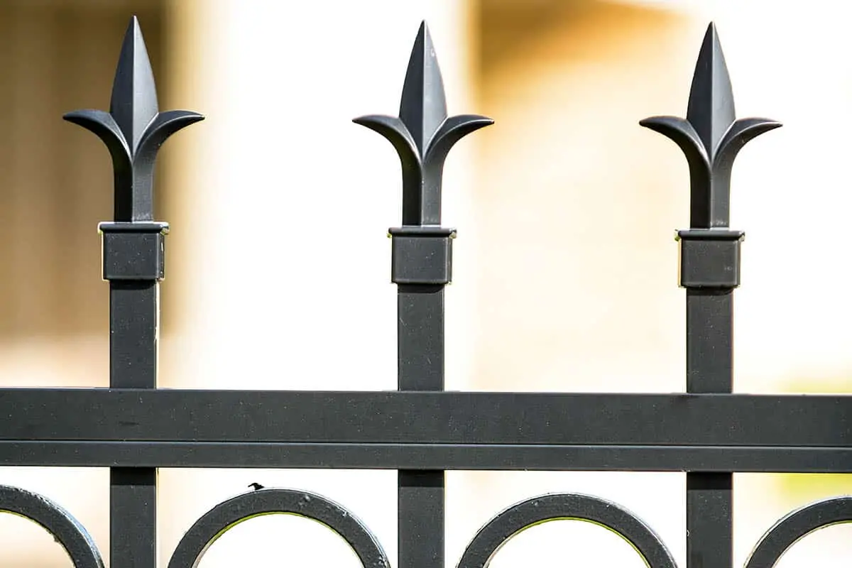 Utah Fencing aluminum fence - Finials Detail