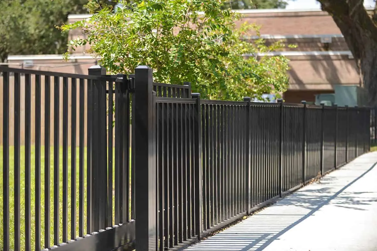 Utah Fencing aluminum fence - Heritage With Gate