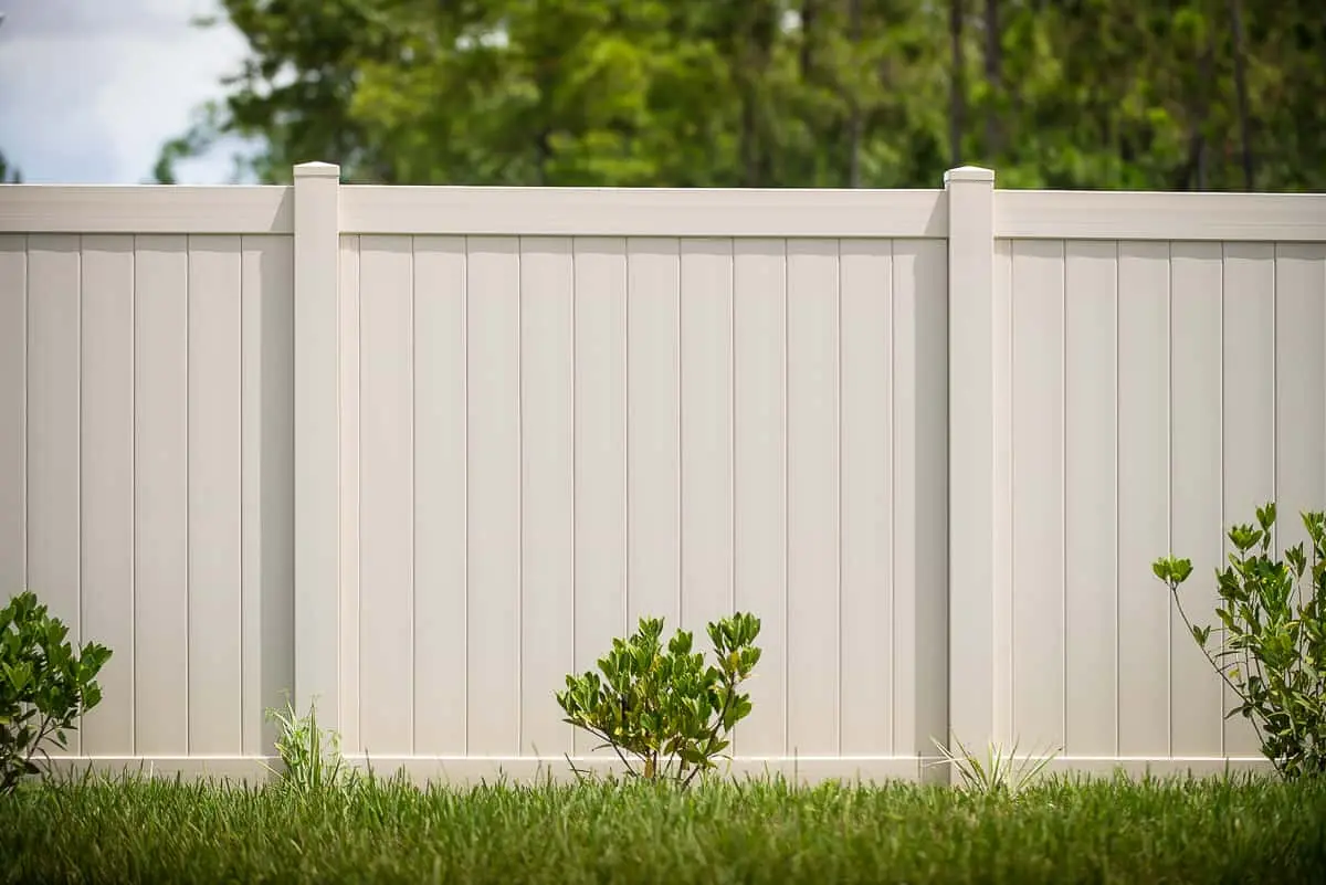Utah Fencing vinyl fence - Tan Hamilton Flat Cap
