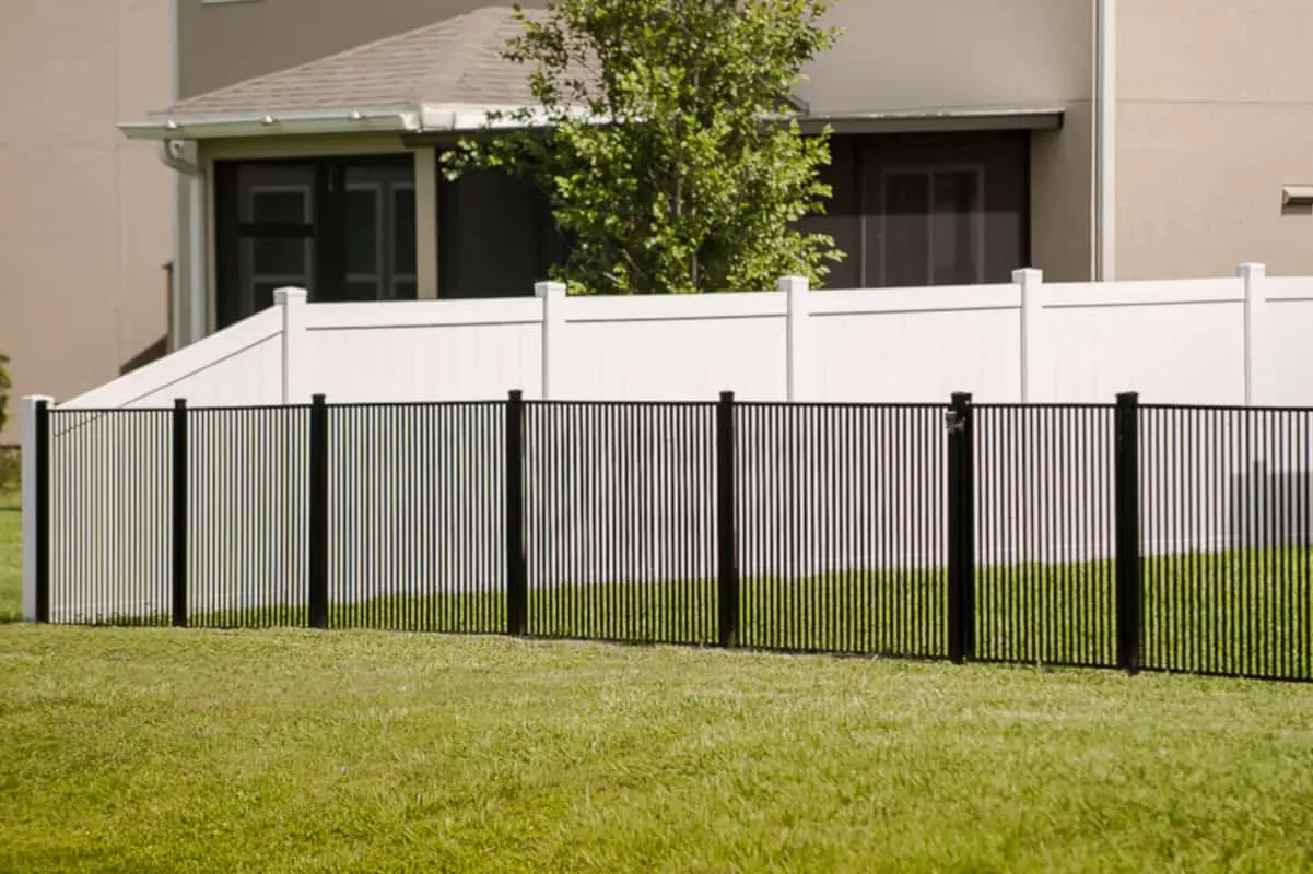 Utah Fencing aluminum fence - Heritage Full Length